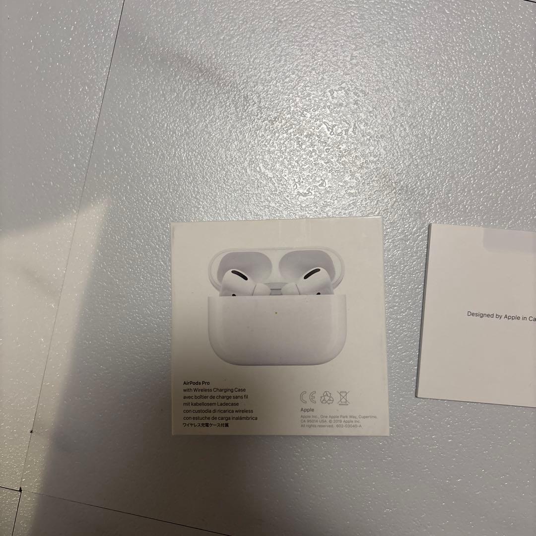 【Apple】AirPods Pro 【本体＋箱】