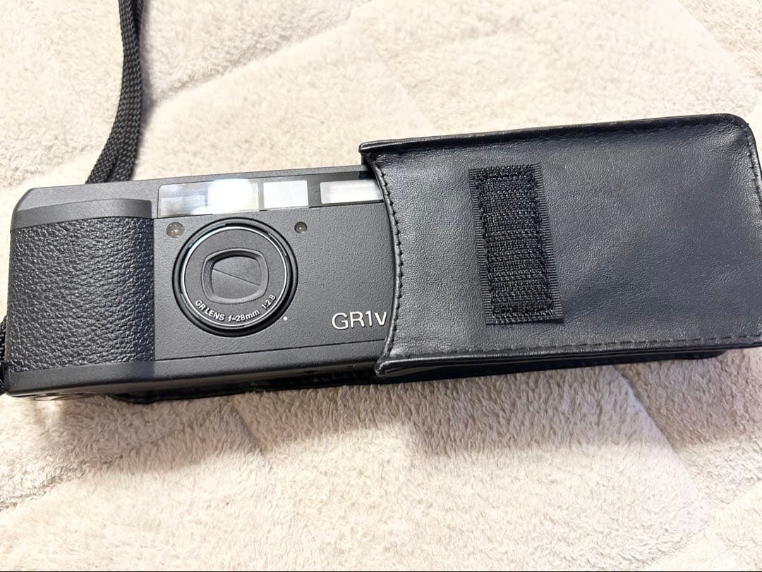 楽一番公式アカウント31　RICOH GR1v リコー　 液晶表示難あり