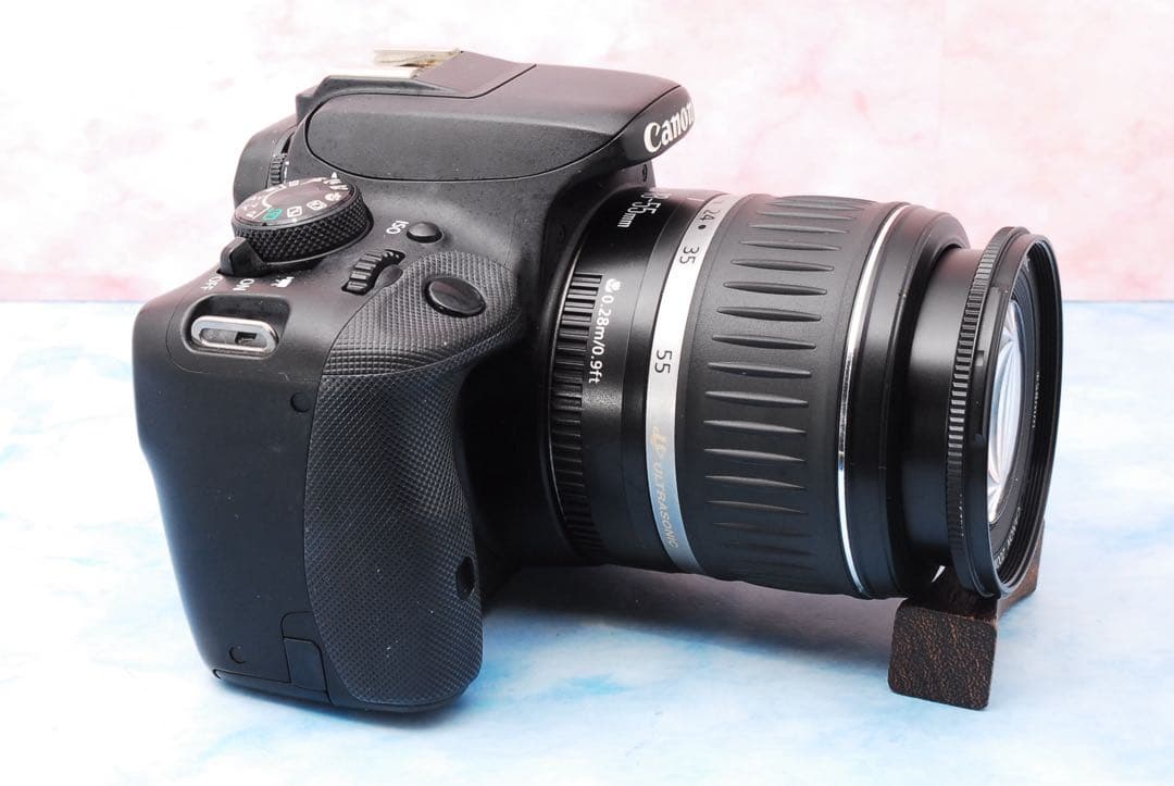 キャノン Kiss X7✨小型＆軽量で持ち運びラクラク✨一眼レフカメラ