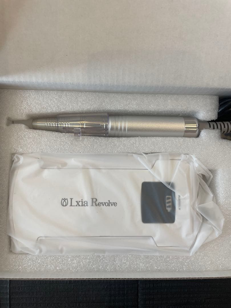 レクシアレボルブ　Lxia Revolve プロフェッショナルネイルマシン
