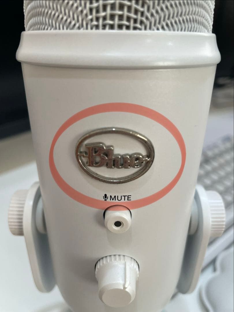 Blue Yeti BM400W USBゲーミングマイク【外箱,コードあり】