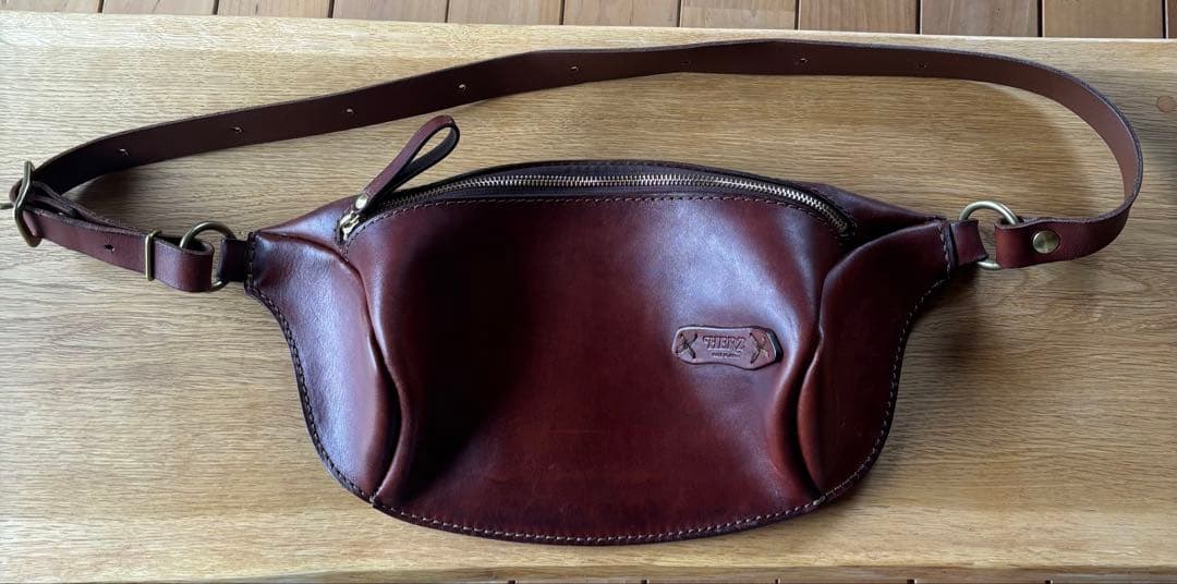 ヘルツ　ボディバック　F-5