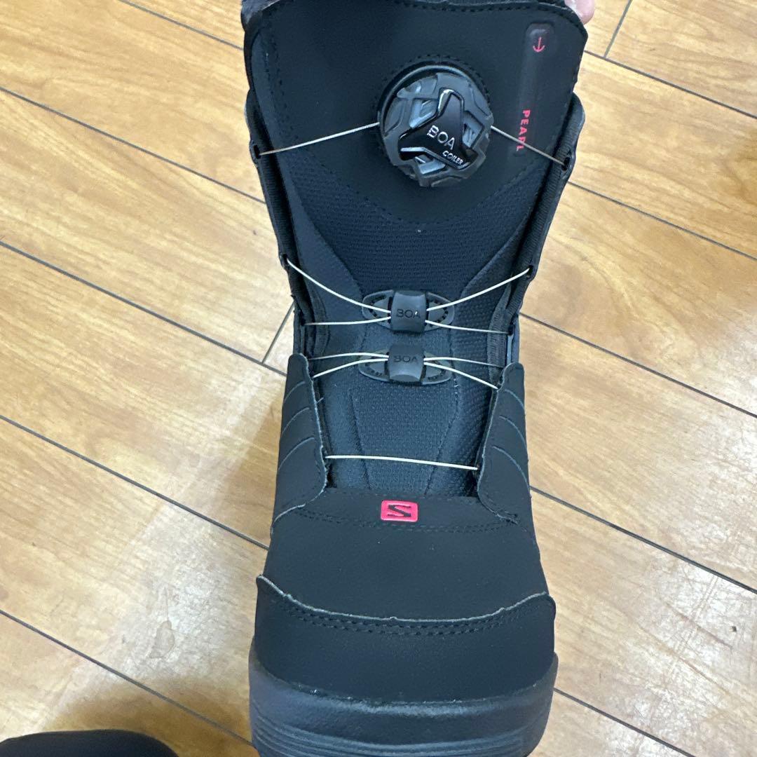 新品　サロモン　スノーボードブーツ　女性用　22.5㎝