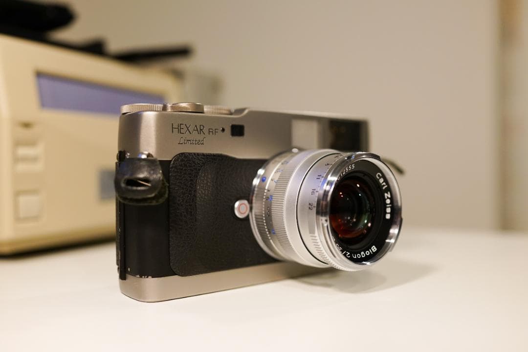フィルムカメラ Konica HEXAR RF Limited + Zeiss ZM 35 F2