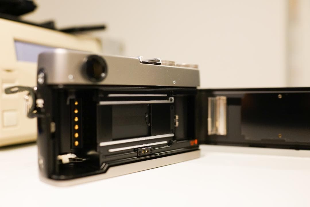 フィルムカメラ Konica HEXAR RF Limited + Zeiss ZM 35 F2