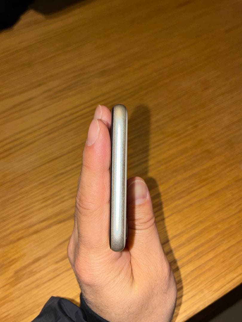 Apple iPhone SE3 128GB ホワイト