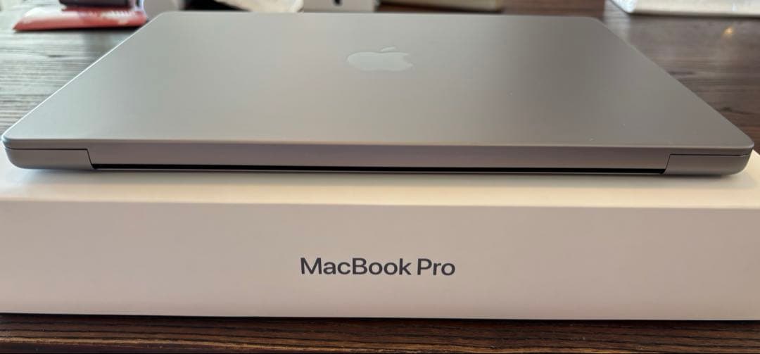 美品 Apple MacBook Pro M1 16GB 512GB 14in