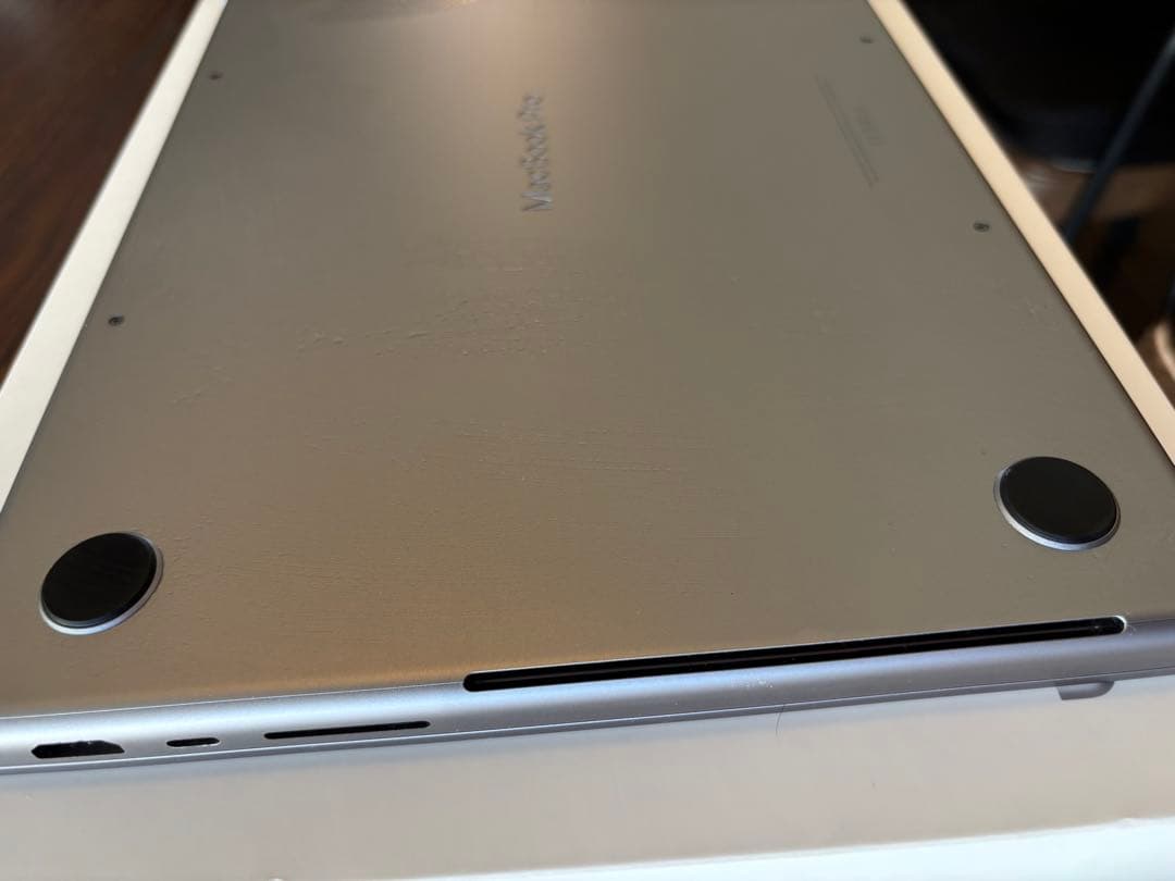 美品 Apple MacBook Pro M1 16GB 512GB 14in