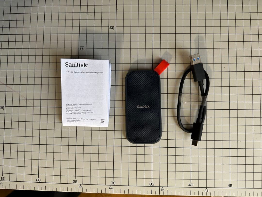 外付けハードディスク・ドライブ SanDisk Portable SSD 2TB