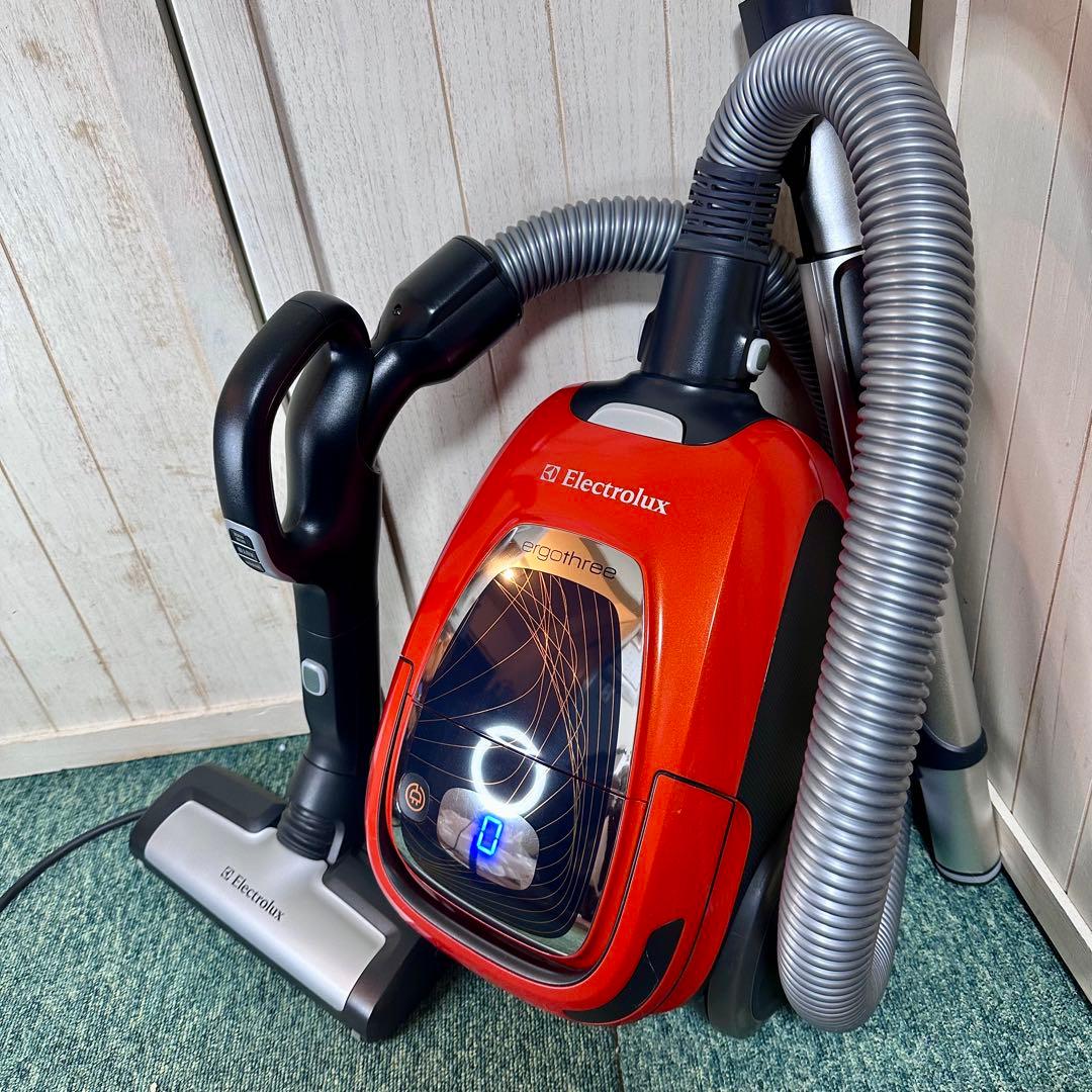 エレクトロラックス エルゴスリー オート 紙パック式 掃除機 EET530SO