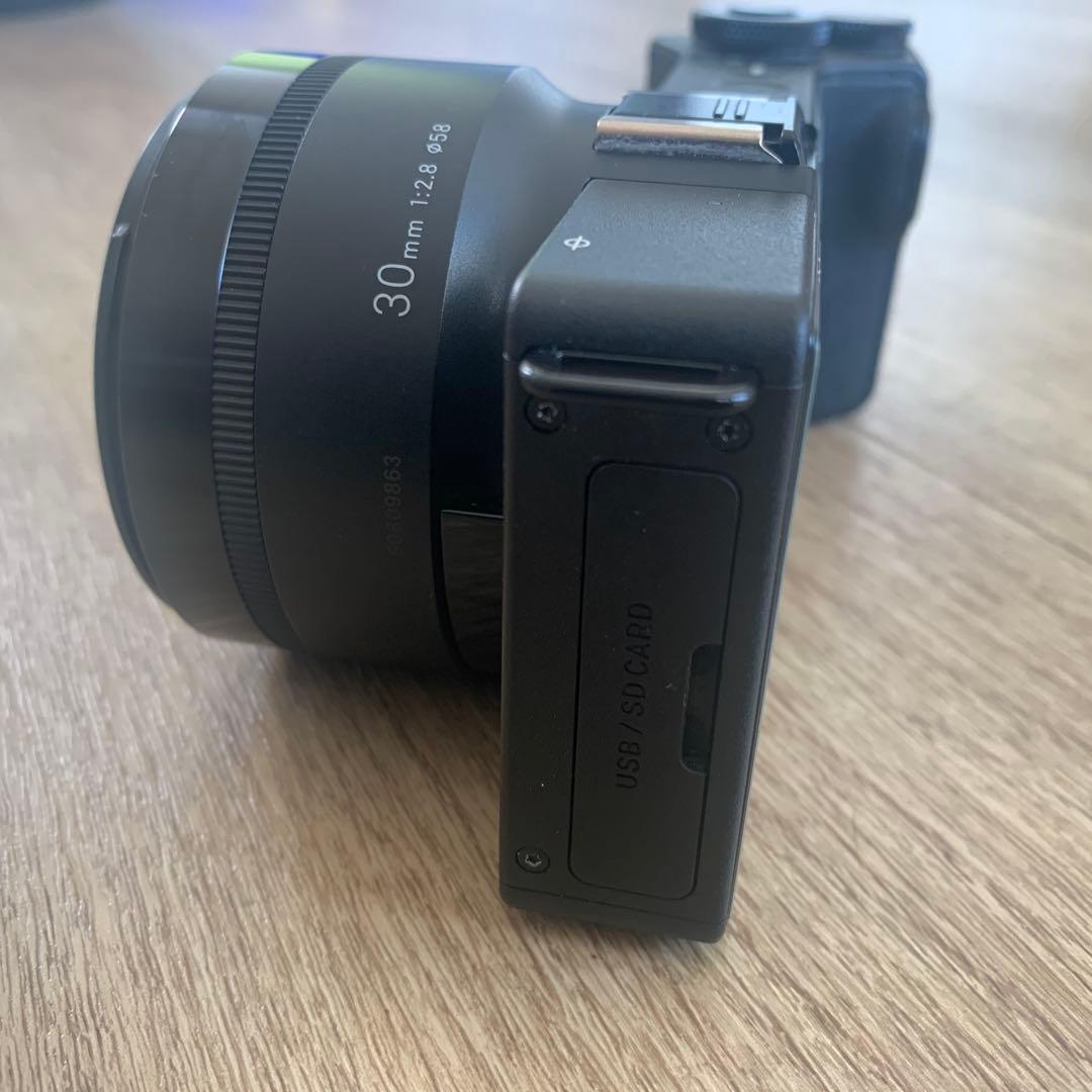 SIGMA dp2 Quattro（バッテリー2個・純正フード・純正ストロボ付）