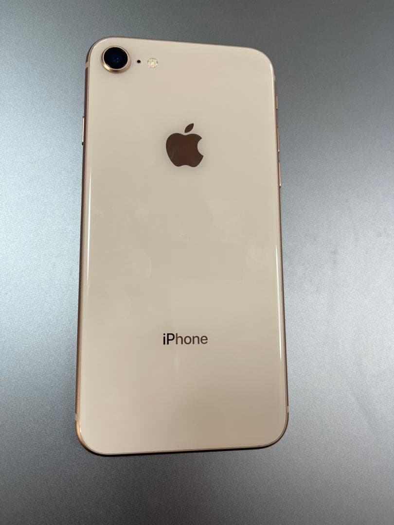 お*り様 Apple iPhone 8 (MQ7A2J/A) 64G SIMロッ