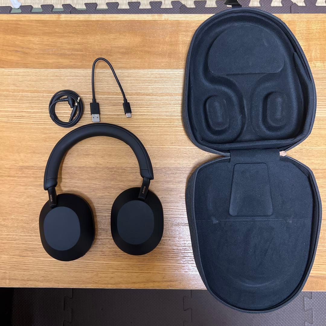 ソニー　WH-1000XM5 ブラック ワイヤレスヘッドホン 収納ケース付き