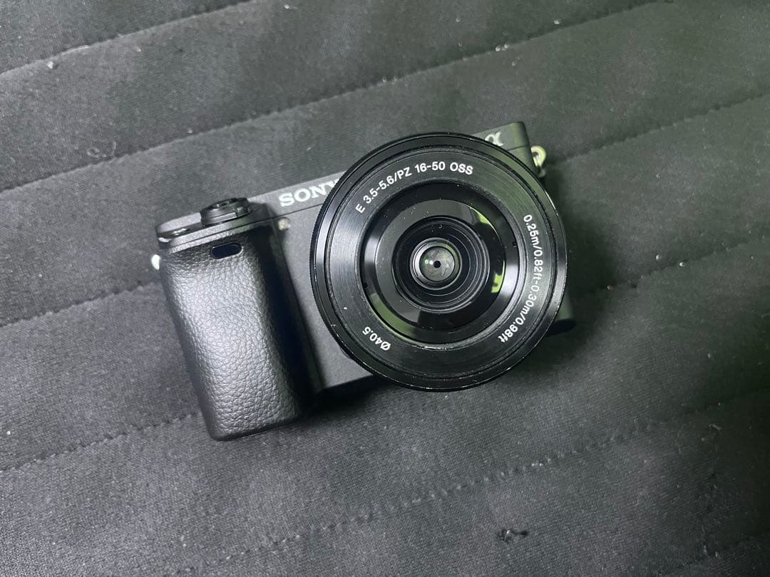 Sony α6300 ミラーレス一眼カメラ 本体とレンズ2本