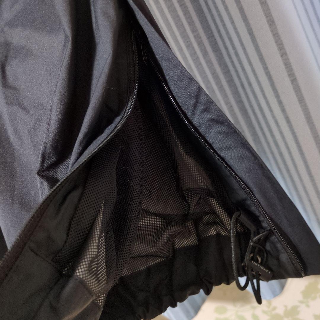 レオナールスポーツ　レインコート 上下　ブラック　M〜Ｌの方に