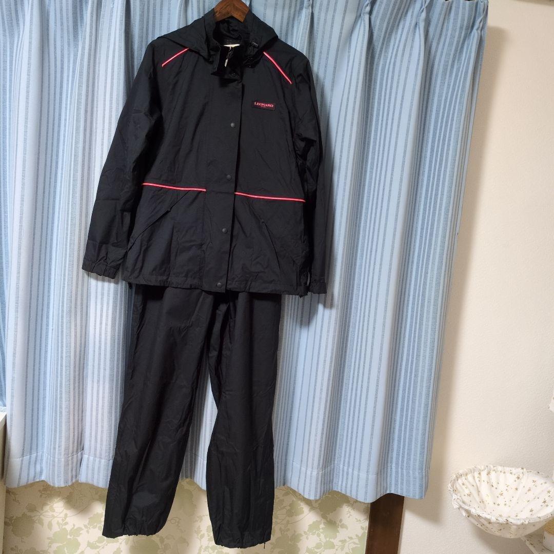 レオナールスポーツ　レインコート 上下　ブラック　M〜Ｌの方に