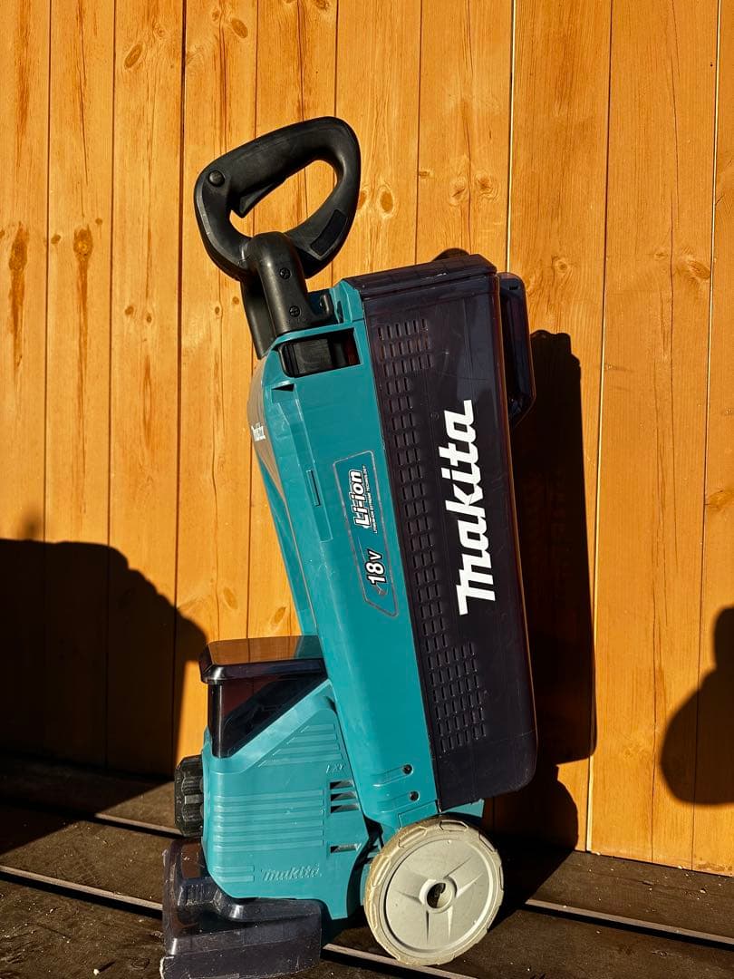 Makita 18V 芝刈り機 コンパクト