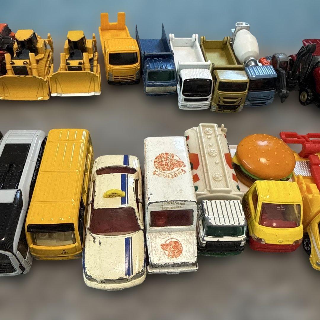早い者勝ち　トミカ　まとめ売り　150台　レアあり　ロング多数　パトカー　カーズ