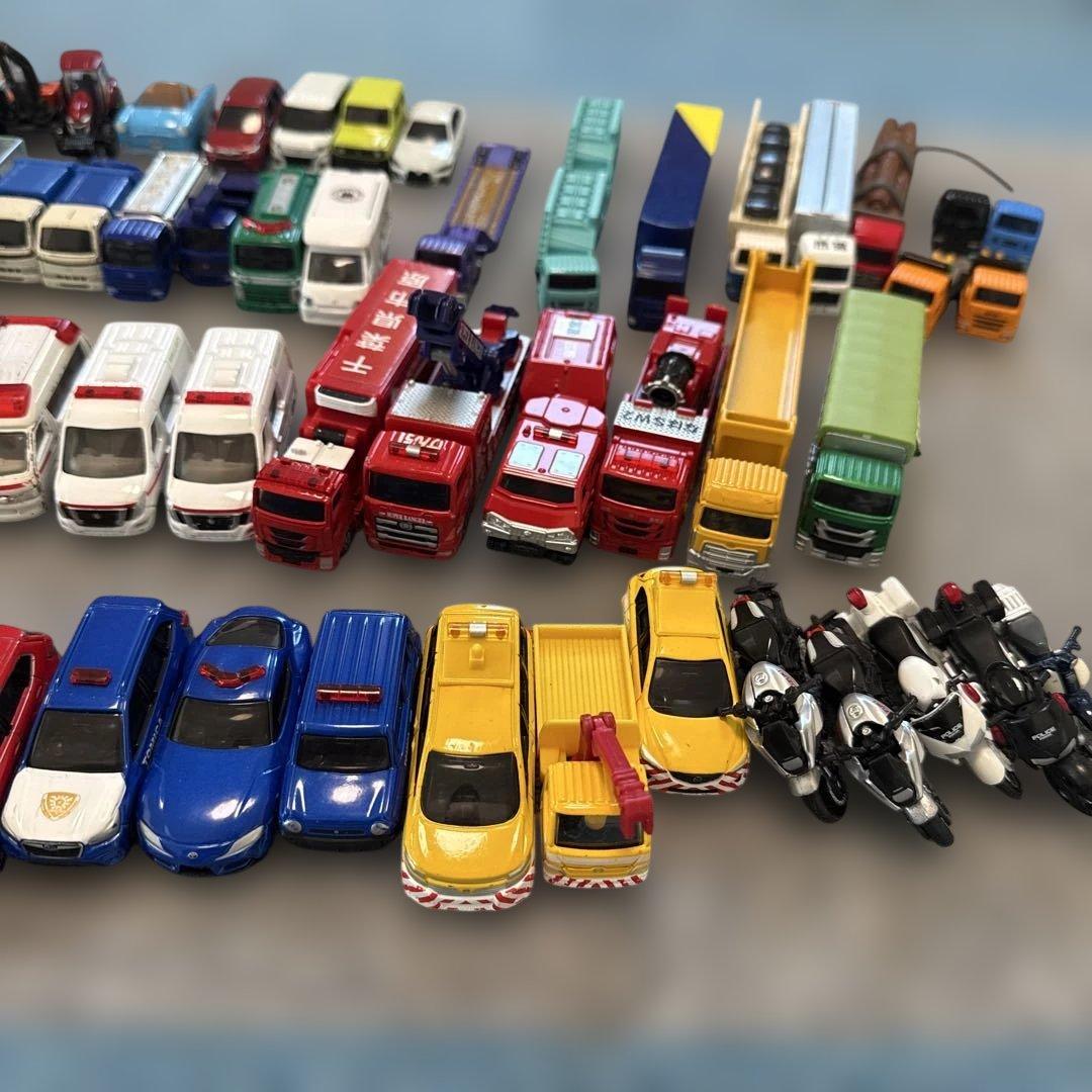 早い者勝ち　トミカ　まとめ売り　150台　レアあり　ロング多数　パトカー　カーズ