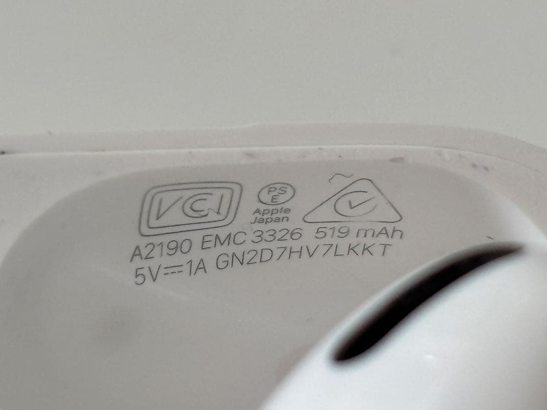 【純正】AirPods Pro 第一世代　本体 充電ケース付き