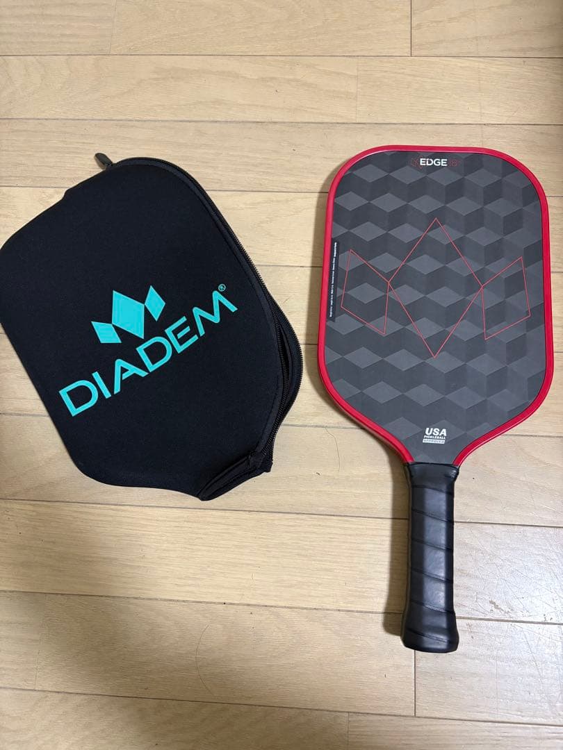 ピックルボールパドル DIADEM EDGE 18K STANDARD カバー付