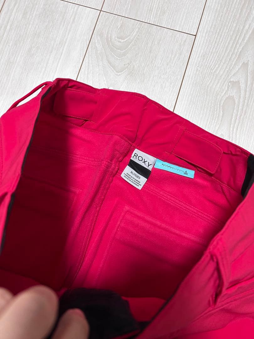 新品未使用　ROXY スノボウェアスキー　パンツ　レッドピンク　レディース　XL