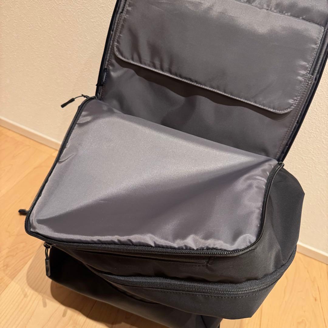 美品✨2025年モデル✨ユニクロ ファンクショナルバックパック 黒　36L