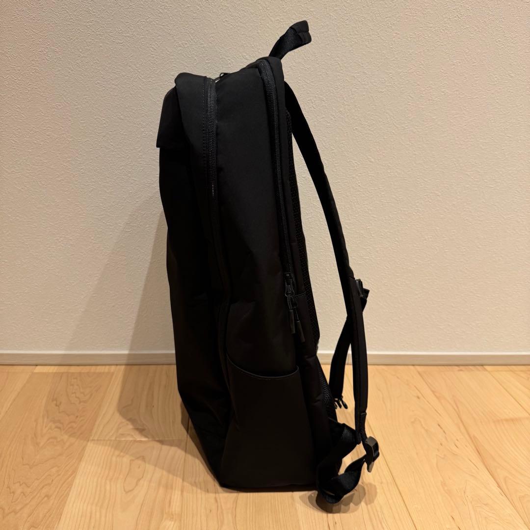 美品✨2025年モデル✨ユニクロ ファンクショナルバックパック 黒　36L