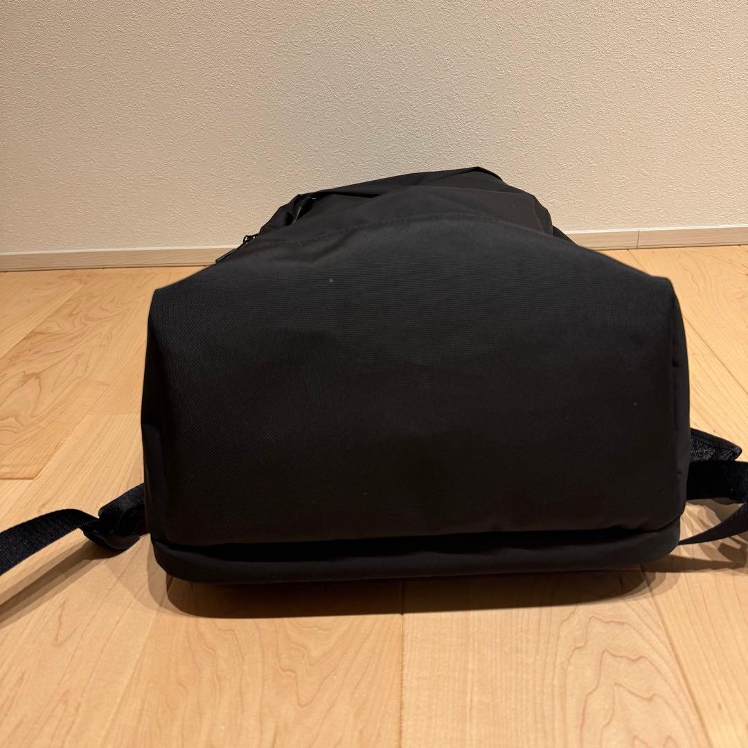 美品✨2025年モデル✨ユニクロ ファンクショナルバックパック 黒　36L