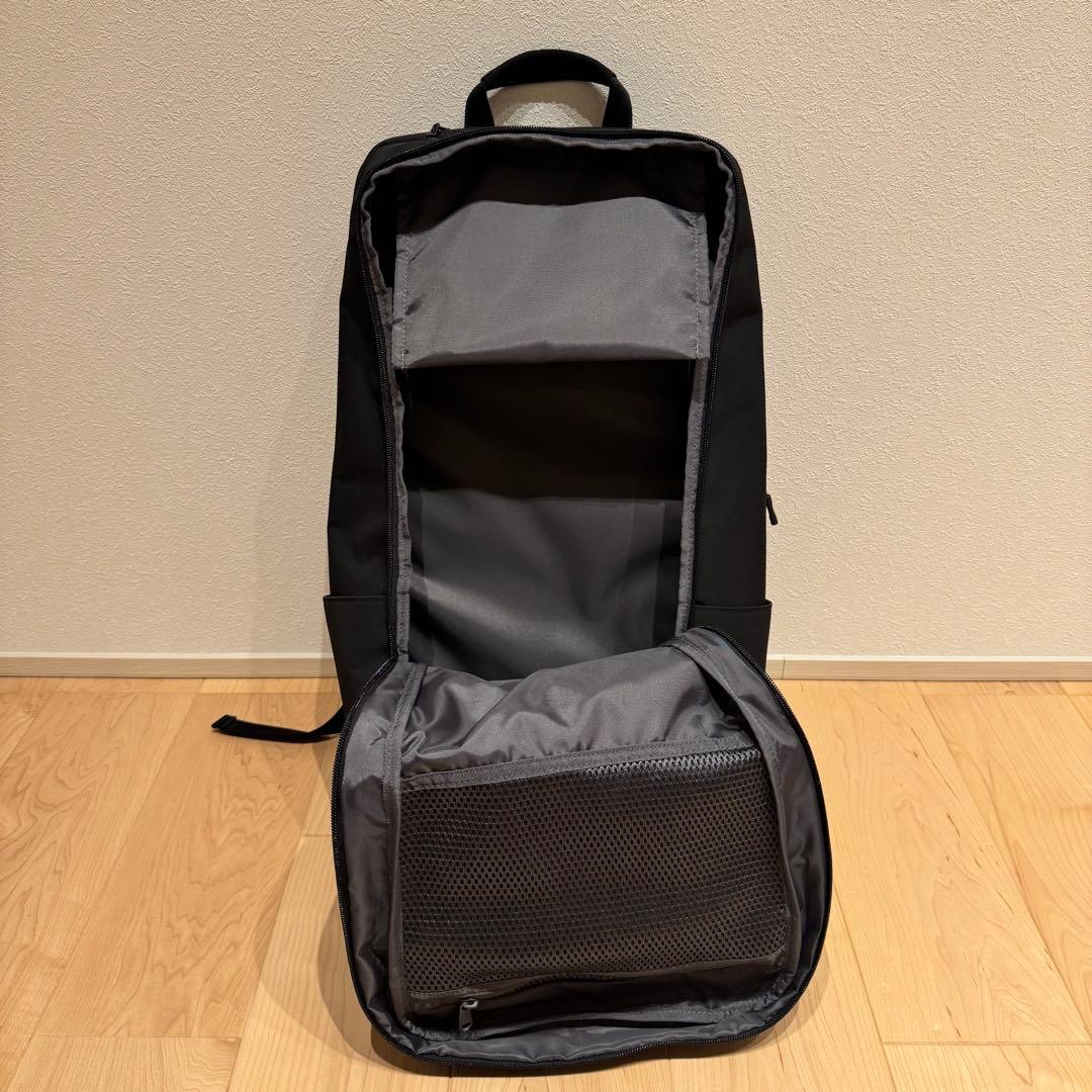 美品✨2025年モデル✨ユニクロ ファンクショナルバックパック 黒　36L