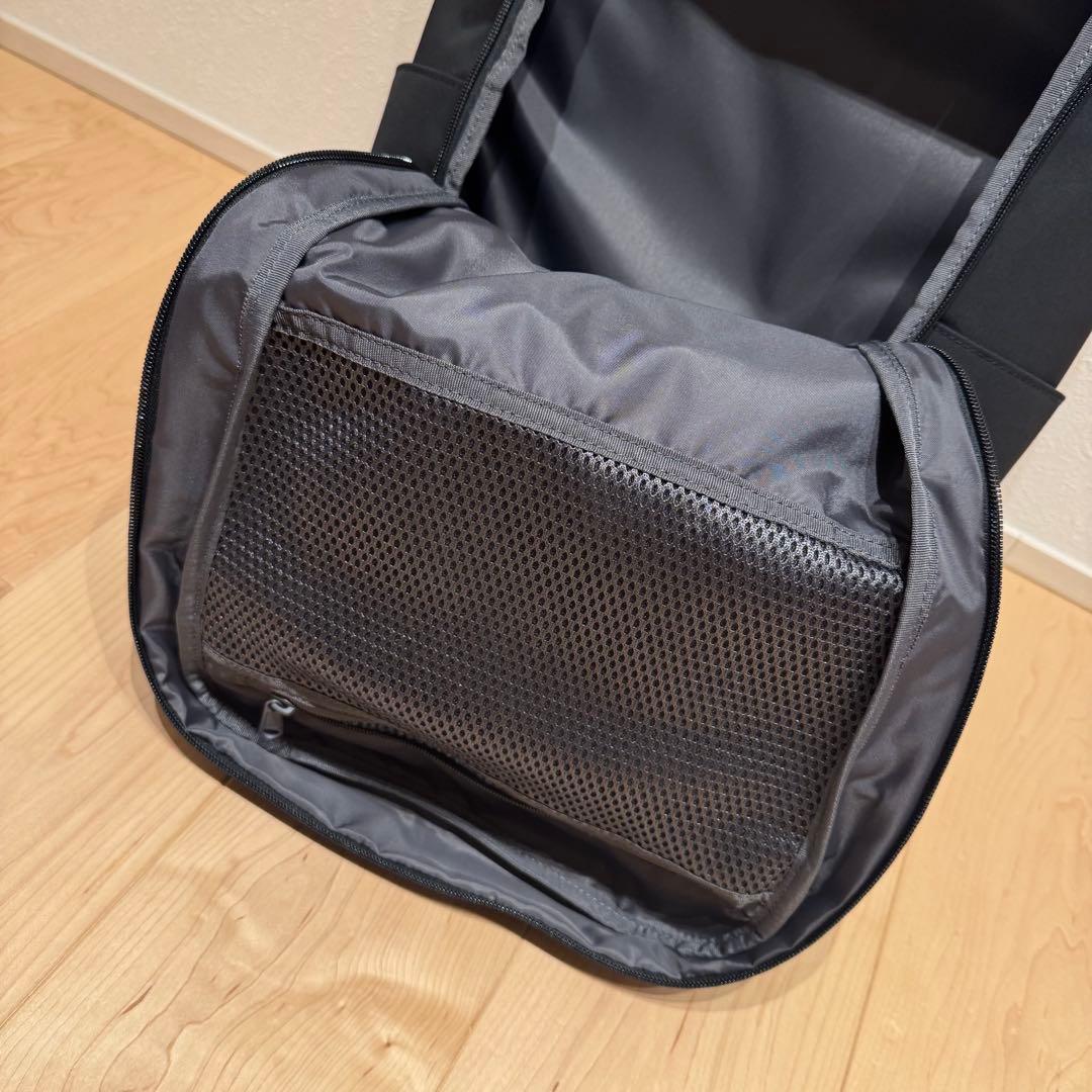 美品✨2025年モデル✨ユニクロ ファンクショナルバックパック 黒　36L