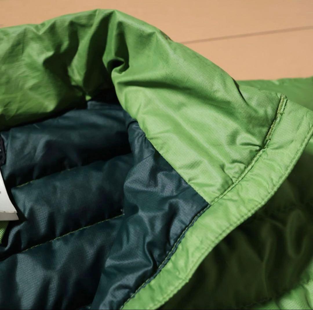 Patagonia 緑色ダウンジャケット