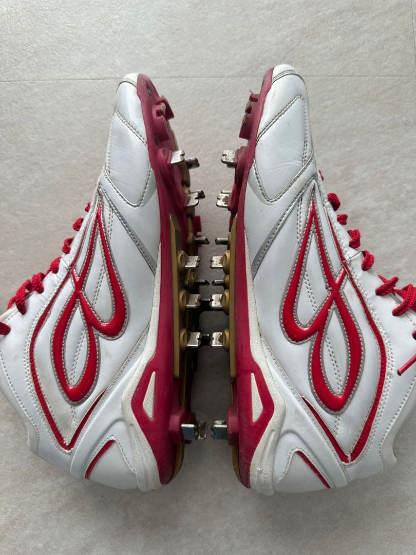 ビモロ スパイク ホワイト/レッド 26cm