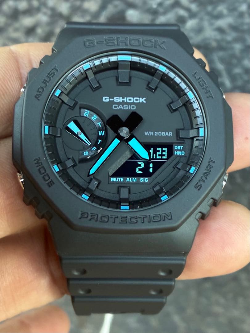 新品未使用　G-SHOCK CASIO GA-2100-1A2 腕時計　逆輸入