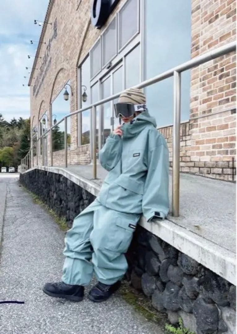 スノーボードウェア ハイマスマニア　ライトブルー フード付き 未使用新品