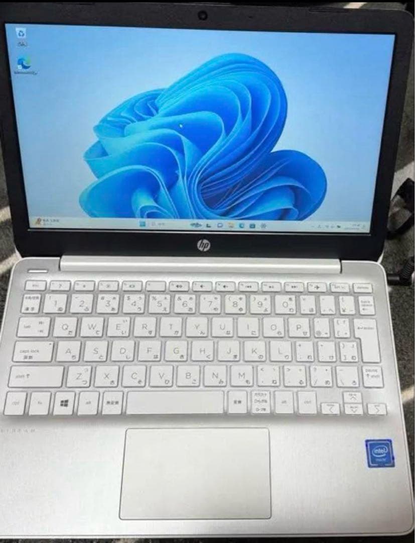 HP ノートPC Windows ホワイト 10月26日までこの価格！