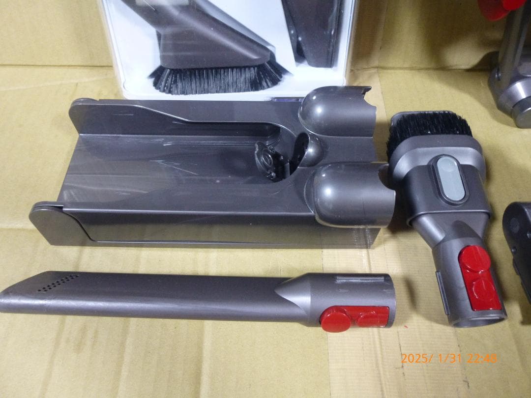 ダイソンSV11 SV14　動作確認済み　美品　無負荷でエコ69分