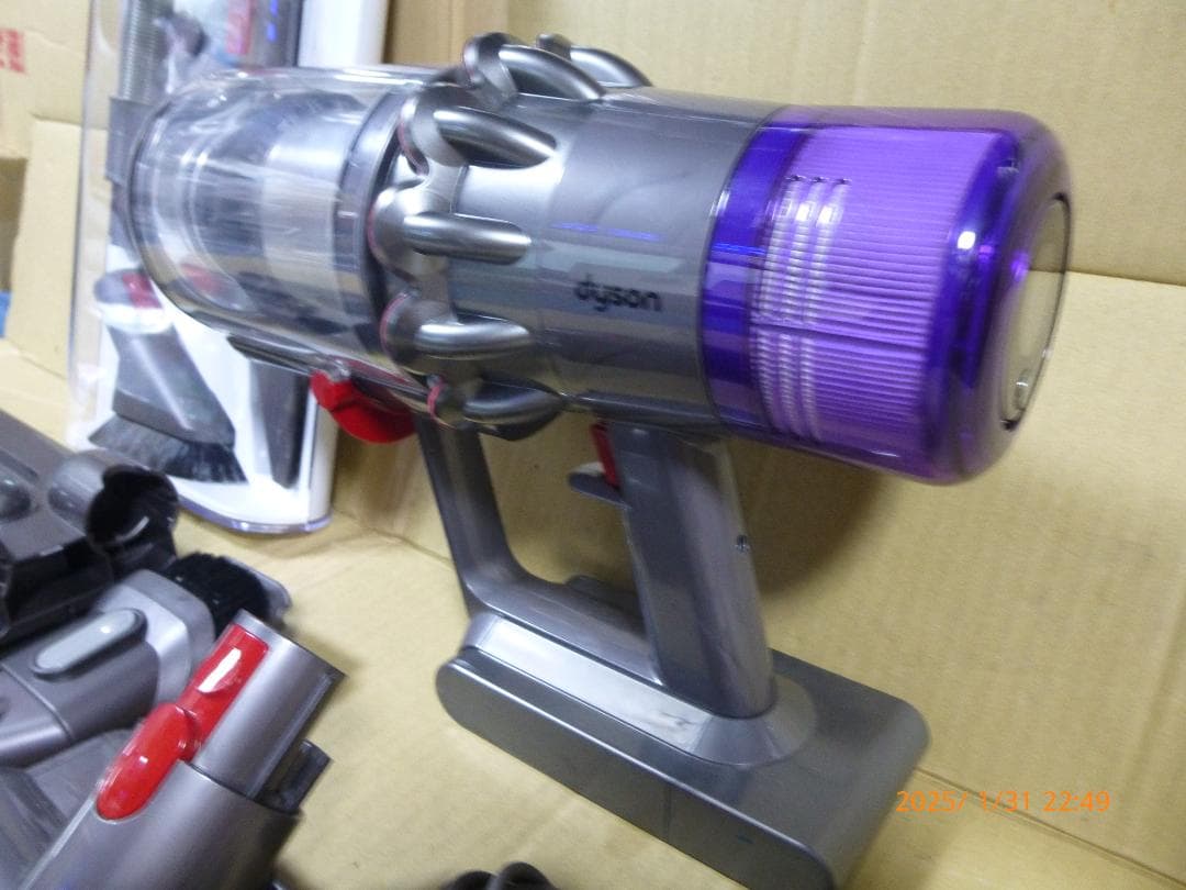 ダイソンSV11 SV14　動作確認済み　美品　無負荷でエコ69分