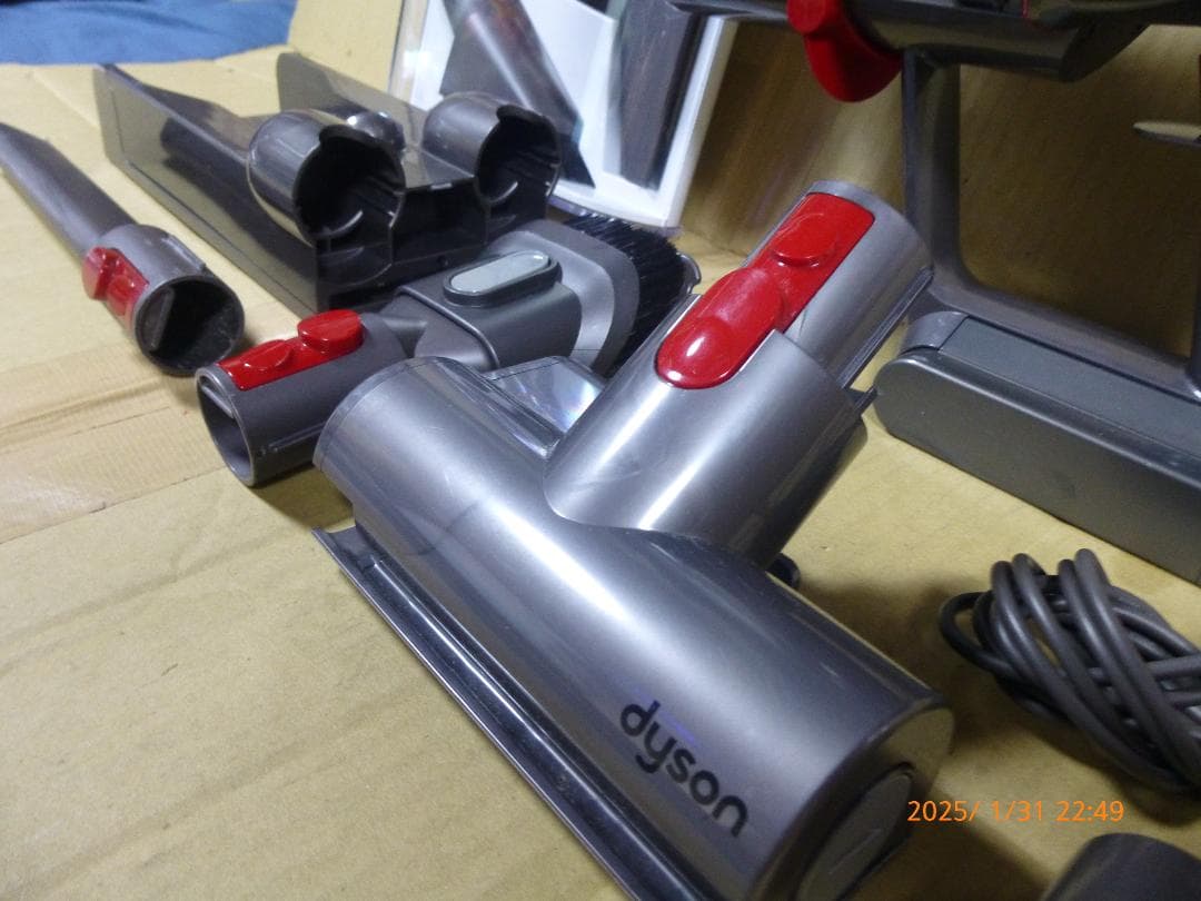 ダイソンSV11 SV14　動作確認済み　美品　無負荷でエコ69分