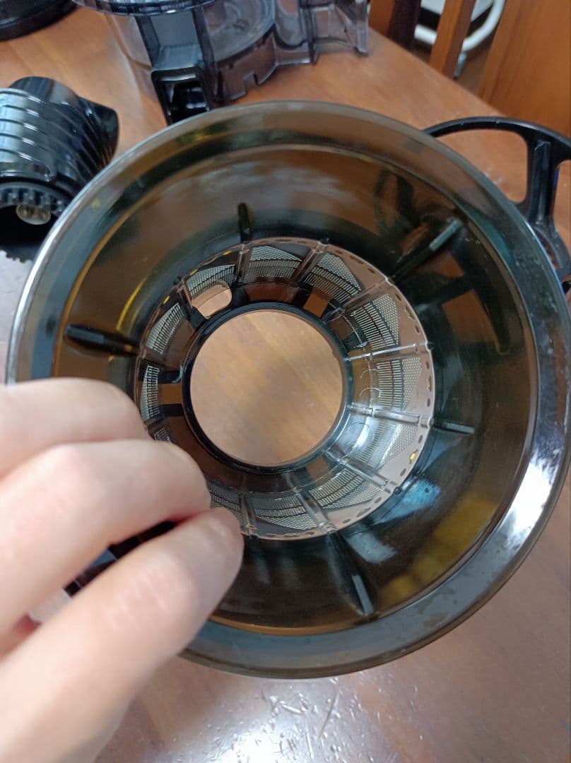 にんじんジュースにも！健康へ！HUROM H70ST コールドプレスジューサー