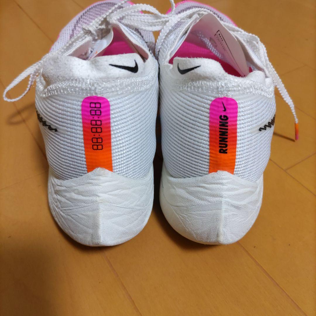 imuk☆ナイキ　ズームエックス ヴェイパーフライネクスト％　２５cm