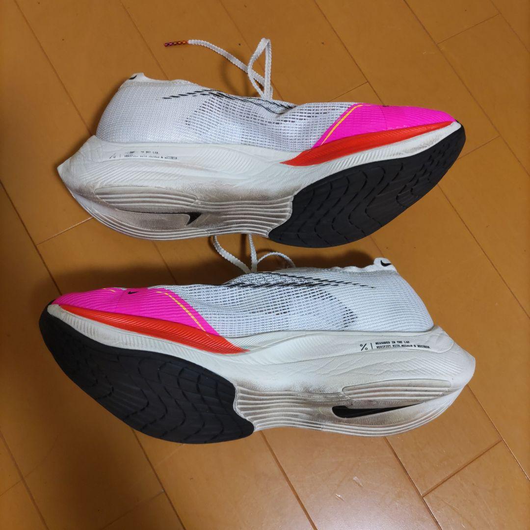 imuk☆ナイキ　ズームエックス ヴェイパーフライネクスト％　２５cm