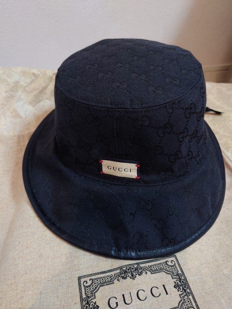 GUCCI バケットハット ブラック GGパターン