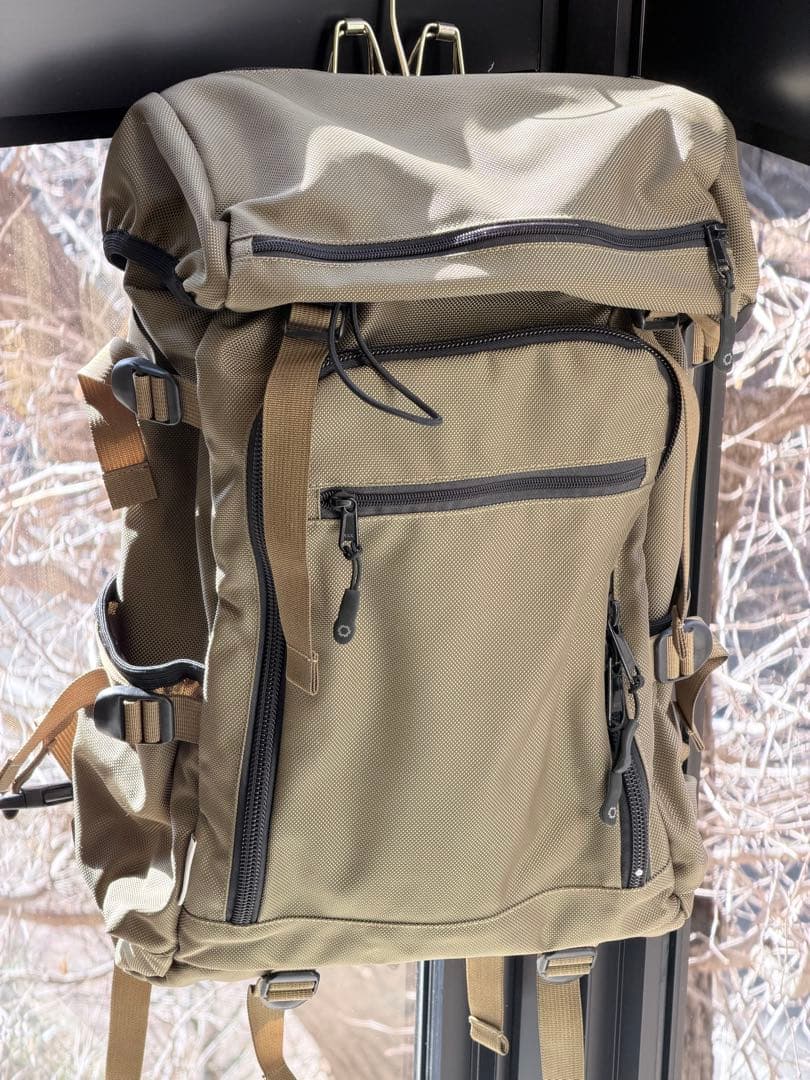 DSPTCH ディスパッチ　バックパック　リュックサック　美品　ベージュ