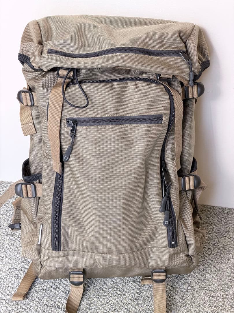 DSPTCH ディスパッチ　バックパック　リュックサック　美品　ベージュ