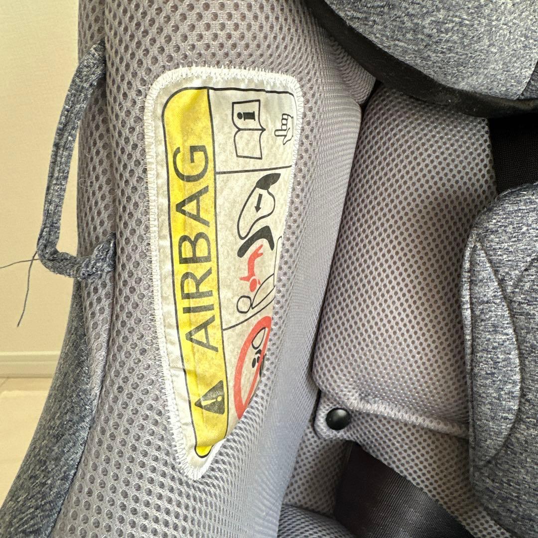 ① Aprica チャイルドシート