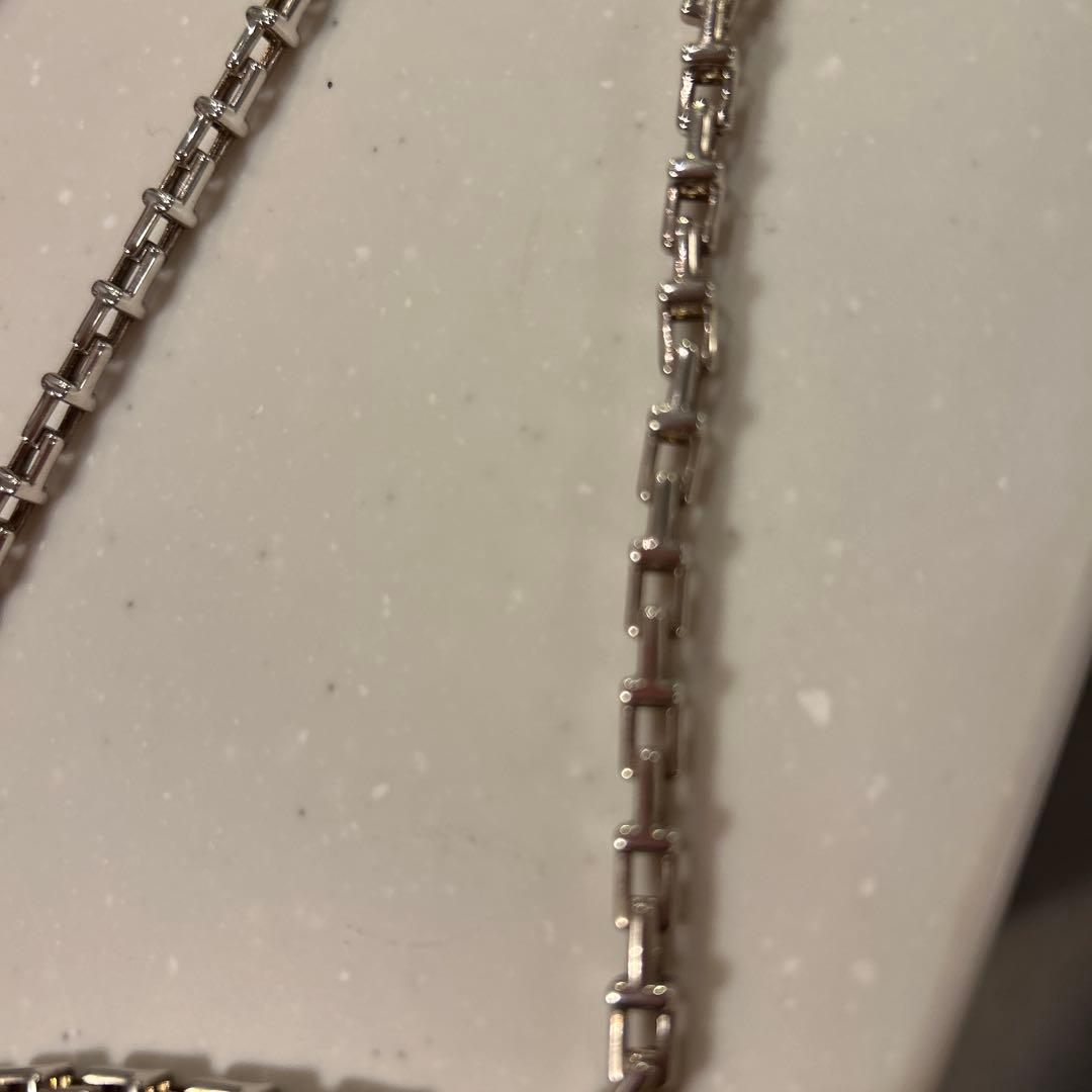 ティファニー　ナローTチェーンネックレス