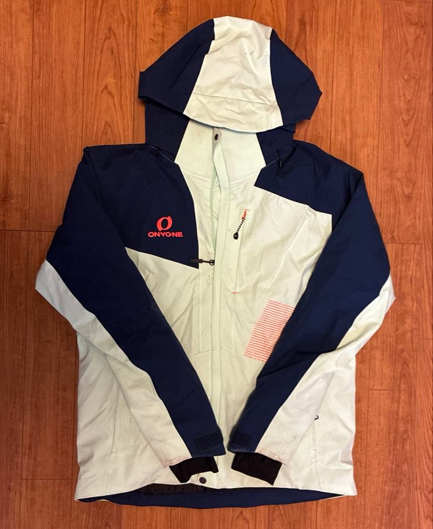 明日12時まで！ ONYONE スキーウェア 上下　XL
