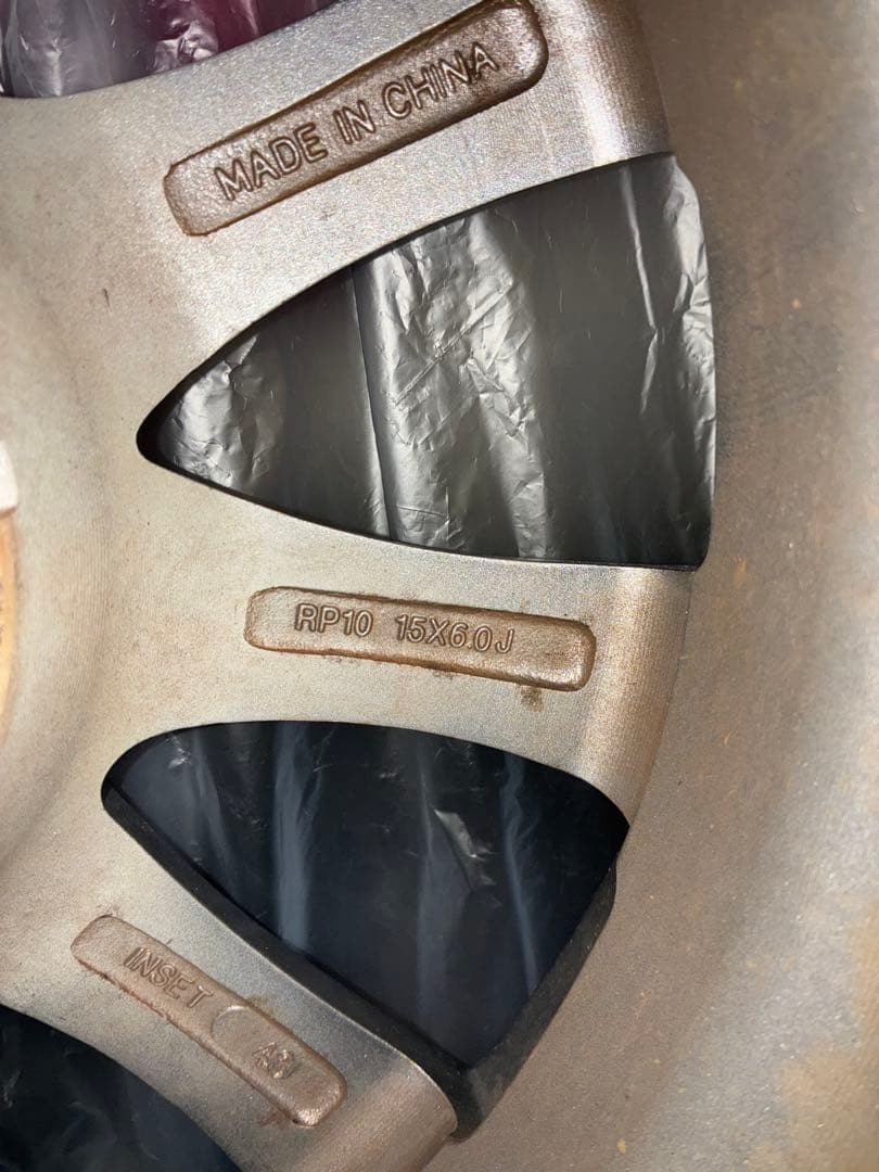 美品！送料込　スタッドレスタイヤ　ホイール付き　15インチ　2023年製　セレナ