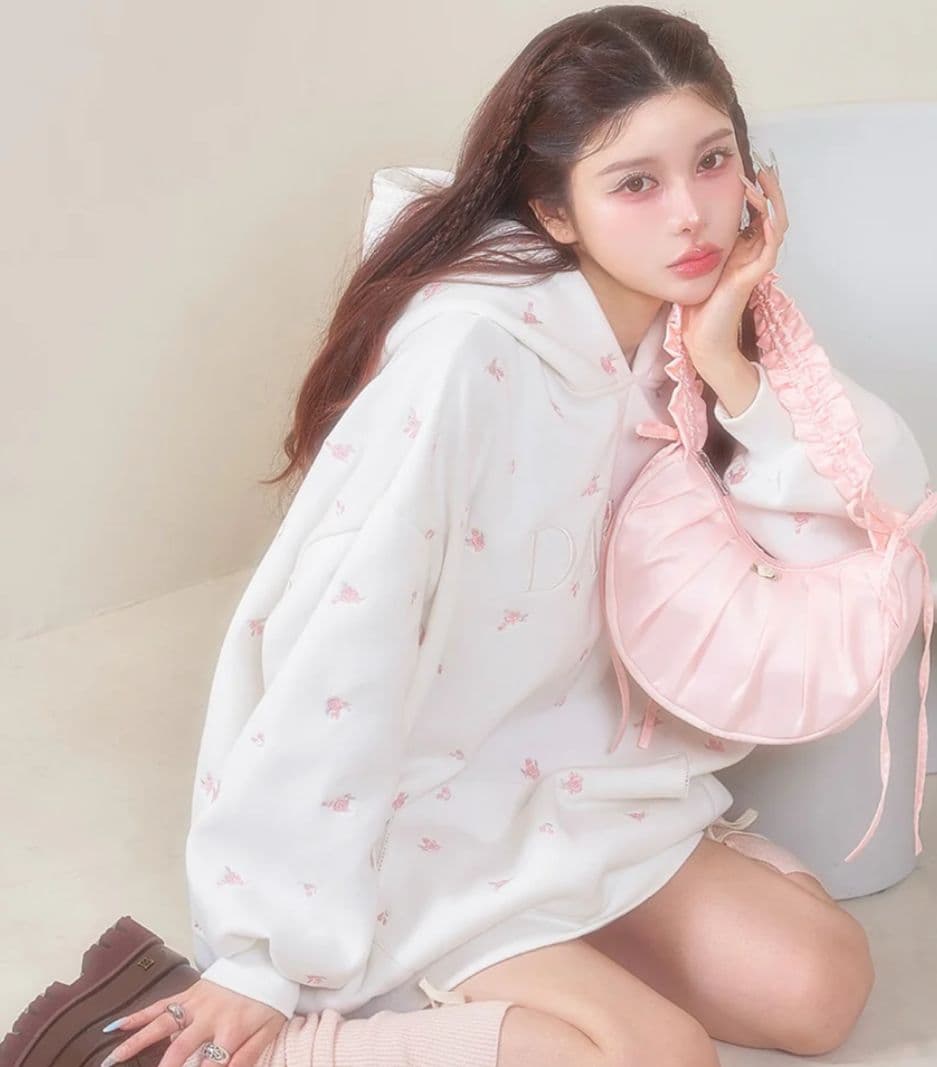 Darich ダーリッチ フラワーエンブロイダリービッグフーディ